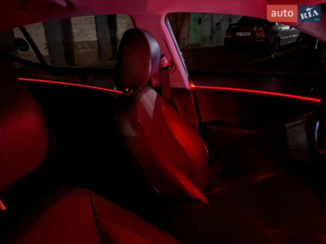 Чорний Кіа K5, об'ємом двигуна 2 л та пробігом 247 тис. км за 10800 $, фото 19 на Automoto.ua