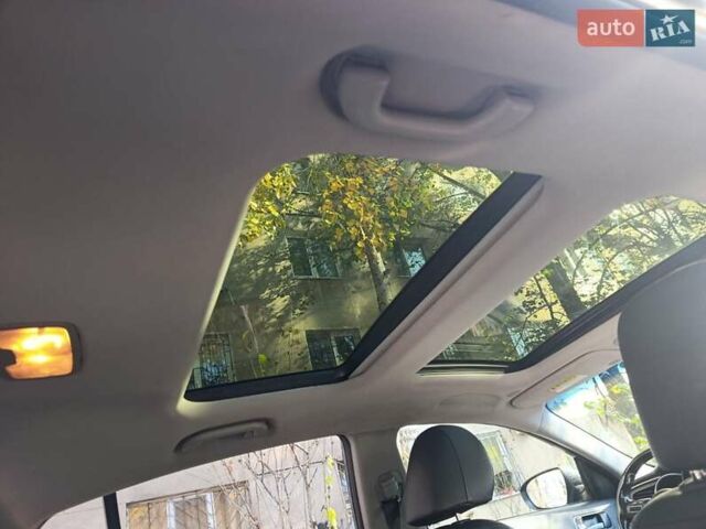 Черный Киа K5, объемом двигателя 2 л и пробегом 131 тыс. км за 12000 $, фото 9 на Automoto.ua