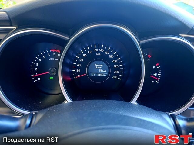 Черный Киа K5, объемом двигателя 2 л и пробегом 131 тыс. км за 12000 $, фото 5 на Automoto.ua