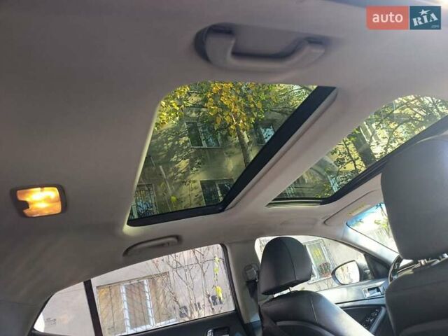 Черный Киа K5, объемом двигателя 2 л и пробегом 131 тыс. км за 12000 $, фото 11 на Automoto.ua