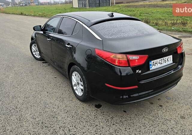 Чорний Кіа K5, об'ємом двигуна 2 л та пробігом 125 тис. км за 12000 $, фото 6 на Automoto.ua