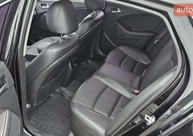 Чорний Кіа K5, об'ємом двигуна 2 л та пробігом 125 тис. км за 12000 $, фото 14 на Automoto.ua