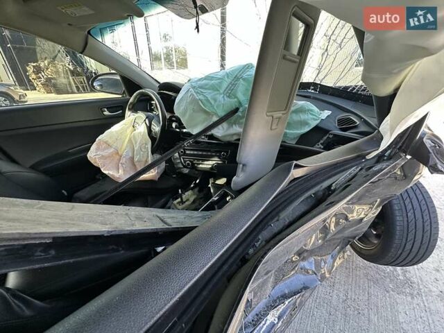 Черный Киа K5, объемом двигателя 2 л и пробегом 140 тыс. км за 5000 $, фото 33 на Automoto.ua