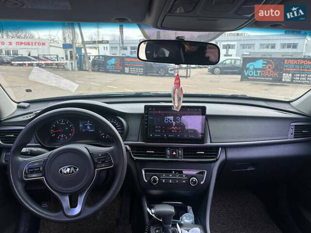 Черный Киа K5, объемом двигателя 2 л и пробегом 90 тыс. км за 10500 $, фото 14 на Automoto.ua