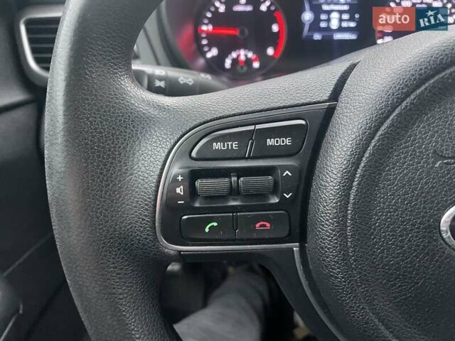 Черный Киа K5, объемом двигателя 1.7 л и пробегом 190 тыс. км за 12999 $, фото 36 на Automoto.ua