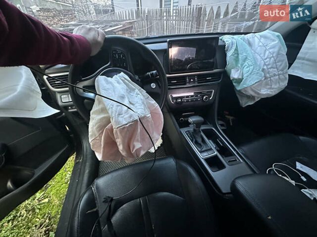 Чорний Кіа K5, об'ємом двигуна 2 л та пробігом 150 тис. км за 3900 $, фото 1 на Automoto.ua
