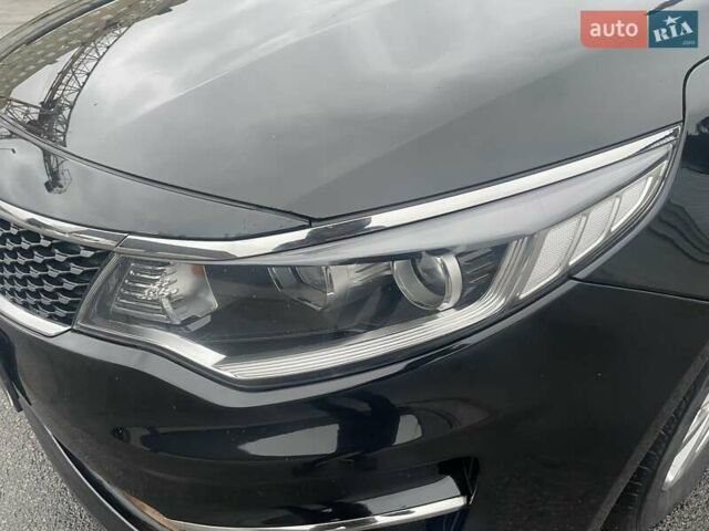 Черный Киа K5, объемом двигателя 1.7 л и пробегом 190 тыс. км за 12999 $, фото 12 на Automoto.ua