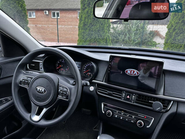 Черный Киа K5, объемом двигателя 2 л и пробегом 221 тыс. км за 11599 $, фото 13 на Automoto.ua