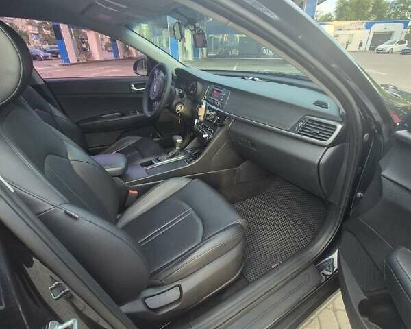 Черный Киа K5, объемом двигателя 2 л и пробегом 226 тыс. км за 12000 $, фото 11 на Automoto.ua