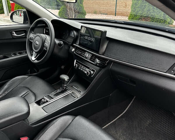Черный Киа K5, объемом двигателя 2 л и пробегом 221 тыс. км за 11599 $, фото 38 на Automoto.ua