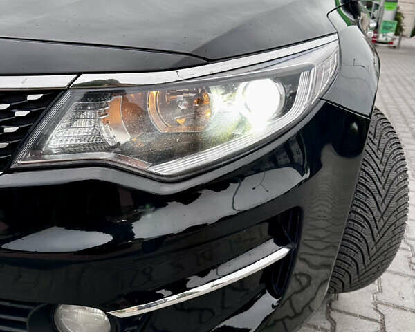 Черный Киа K5, объемом двигателя 2 л и пробегом 221 тыс. км за 11599 $, фото 3 на Automoto.ua