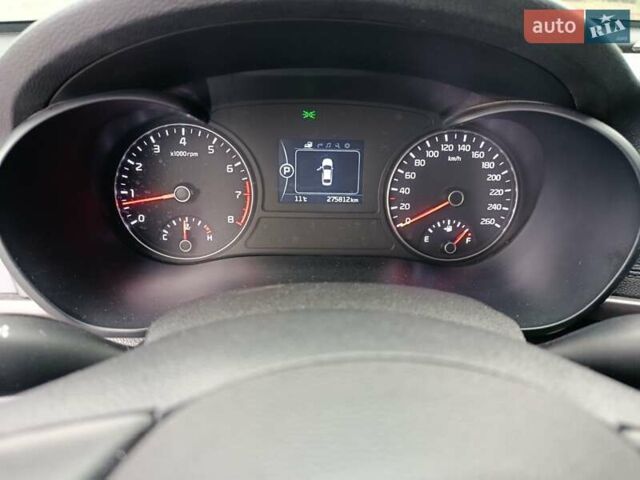 Чорний Кіа K5, об'ємом двигуна 2 л та пробігом 276 тис. км за 13200 $, фото 5 на Automoto.ua