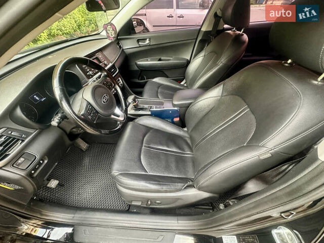 Черный Киа K5, объемом двигателя 2 л и пробегом 241 тыс. км за 13300 $, фото 10 на Automoto.ua