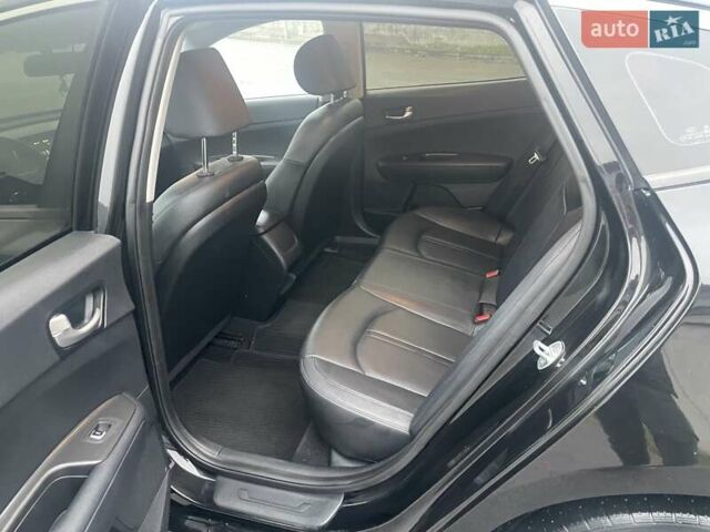 Черный Киа K5, объемом двигателя 1.7 л и пробегом 190 тыс. км за 12999 $, фото 29 на Automoto.ua