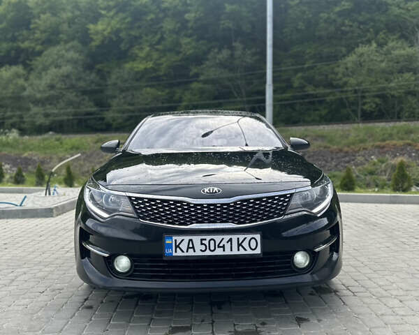 Черный Киа K5, объемом двигателя 2 л и пробегом 192 тыс. км за 12000 $, фото 7 на Automoto.ua