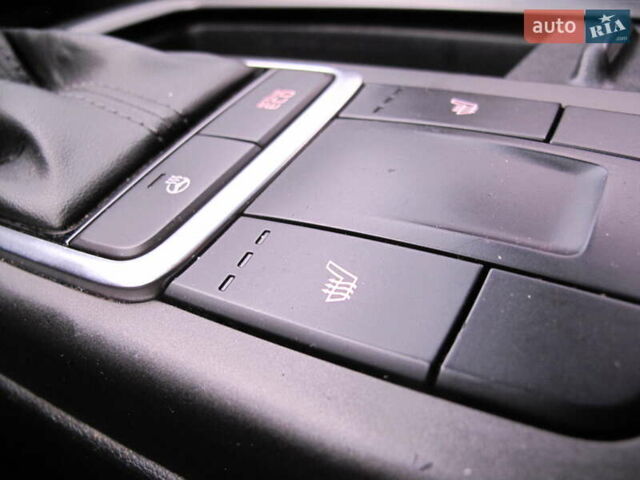 Чорний Кіа K5, об'ємом двигуна 0 л та пробігом 210 тис. км за 13900 $, фото 84 на Automoto.ua
