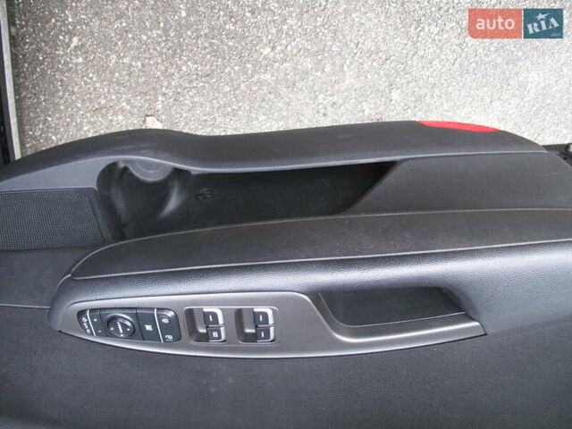 Чорний Кіа K5, об'ємом двигуна 0 л та пробігом 210 тис. км за 13900 $, фото 22 на Automoto.ua