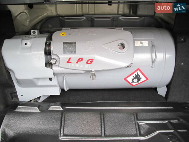 Чорний Кіа K5, об'ємом двигуна 0 л та пробігом 210 тис. км за 13900 $, фото 45 на Automoto.ua