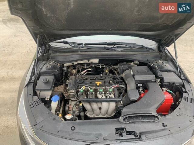 Чорний Кіа K5, об'ємом двигуна 2 л та пробігом 298 тис. км за 11000 $, фото 12 на Automoto.ua