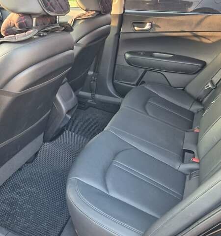 Чорний Кіа K5, об'ємом двигуна 2 л та пробігом 259 тис. км за 13000 $, фото 8 на Automoto.ua