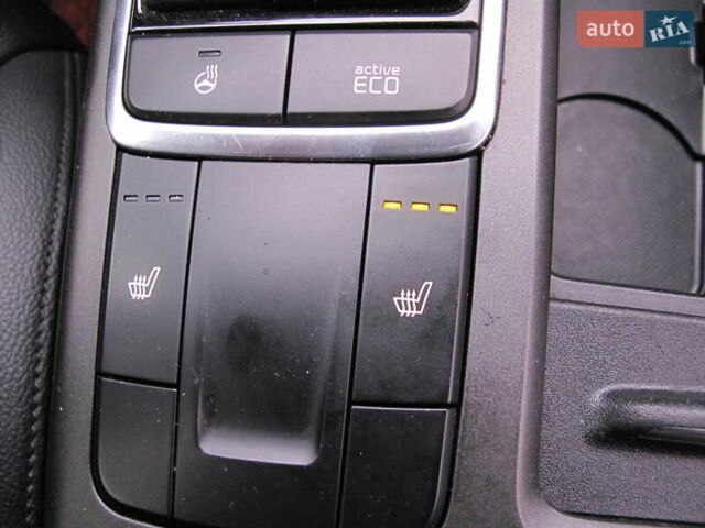 Чорний Кіа K5, об'ємом двигуна 0 л та пробігом 210 тис. км за 13900 $, фото 86 на Automoto.ua