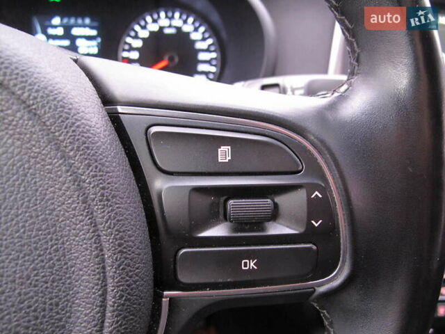 Чорний Кіа K5, об'ємом двигуна 0 л та пробігом 210 тис. км за 13900 $, фото 72 на Automoto.ua