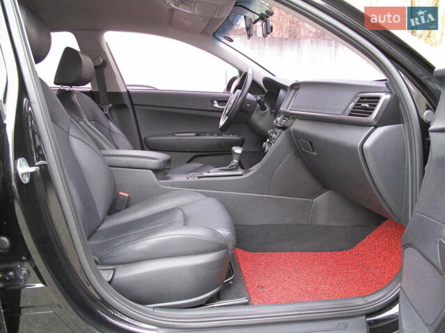 Чорний Кіа K5, об'ємом двигуна 0 л та пробігом 210 тис. км за 13900 $, фото 49 на Automoto.ua