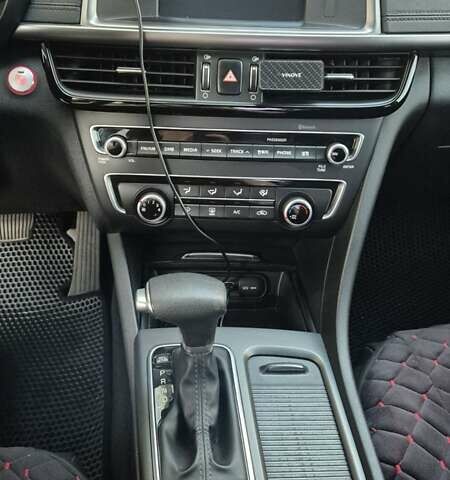 Чорний Кіа K5, об'ємом двигуна 2 л та пробігом 259 тис. км за 13000 $, фото 35 на Automoto.ua