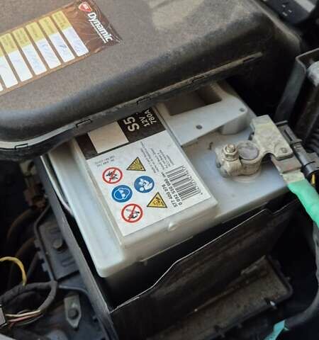 Чорний Кіа K5, об'ємом двигуна 2 л та пробігом 259 тис. км за 13000 $, фото 26 на Automoto.ua