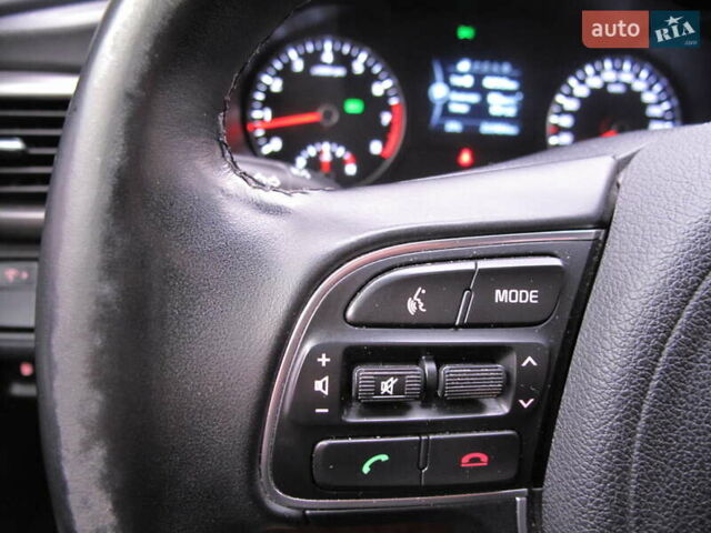 Чорний Кіа K5, об'ємом двигуна 0 л та пробігом 210 тис. км за 13900 $, фото 71 на Automoto.ua
