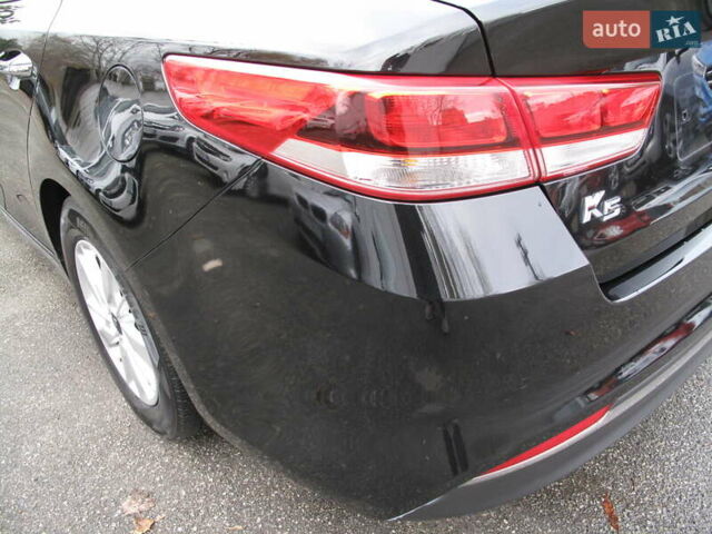 Чорний Кіа K5, об'ємом двигуна 0 л та пробігом 210 тис. км за 13900 $, фото 14 на Automoto.ua