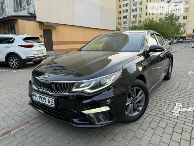 Чорний Кіа K5, об'ємом двигуна 2 л та пробігом 134 тис. км за 17899 $, фото 15 на Automoto.ua