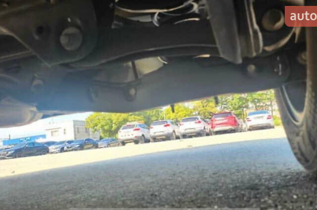 Черный Киа K5, объемом двигателя 2 л и пробегом 164 тыс. км за 12800 $, фото 23 на Automoto.ua