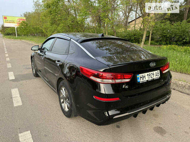 Чорний Кіа K5, об'ємом двигуна 2 л та пробігом 134 тис. км за 17899 $, фото 8 на Automoto.ua