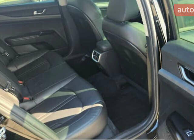 Черный Киа K5, объемом двигателя 2 л и пробегом 164 тыс. км за 12800 $, фото 12 на Automoto.ua