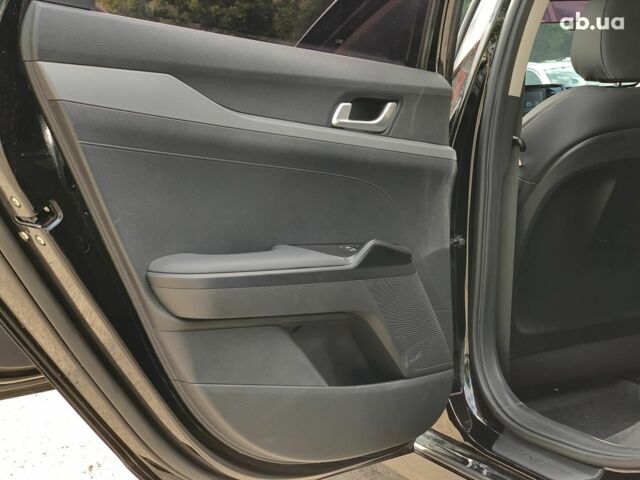 Чорний Кіа K5, об'ємом двигуна 2 л та пробігом 155 тис. км за 21290 $, фото 18 на Automoto.ua
