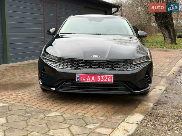 Чорний Кіа K5, об'ємом двигуна 1.6 л та пробігом 86 тис. км за 19900 $, фото 1 на Automoto.ua
