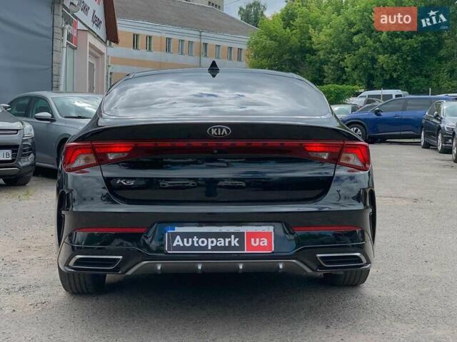 Чорний Кіа K5, об'ємом двигуна 2 л та пробігом 155 тис. км за 21250 $, фото 4 на Automoto.ua