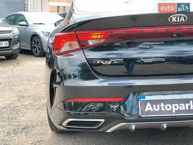Чорний Кіа K5, об'ємом двигуна 2 л та пробігом 155 тис. км за 21250 $, фото 12 на Automoto.ua