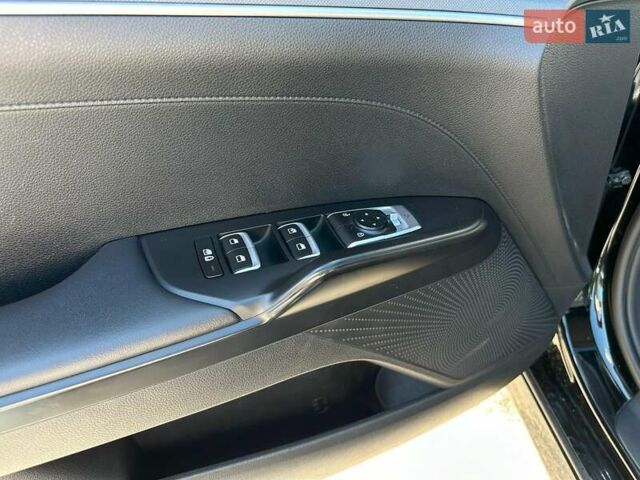 Черный Киа K5, объемом двигателя 2 л и пробегом 155 тыс. км за 21490 $, фото 18 на Automoto.ua