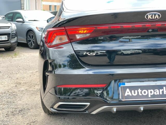 Чорний Кіа K5, об'ємом двигуна 2 л та пробігом 155 тис. км за 21290 $, фото 13 на Automoto.ua