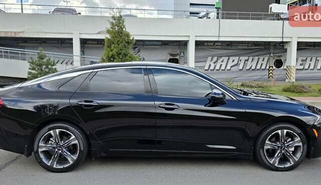 Чорний Кіа K5, об'ємом двигуна 1.6 л та пробігом 14 тис. км за 24000 $, фото 1 на Automoto.ua