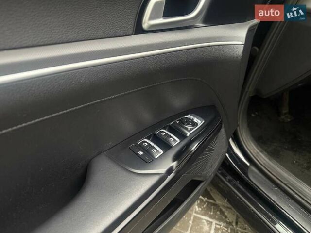 Чорний Кіа K5, об'ємом двигуна 1.6 л та пробігом 91 тис. км за 19990 $, фото 8 на Automoto.ua