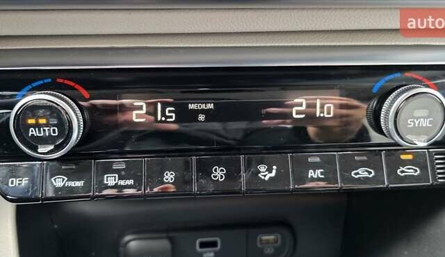 Чорний Кіа K5, об'ємом двигуна 1.6 л та пробігом 14 тис. км за 23500 $, фото 17 на Automoto.ua