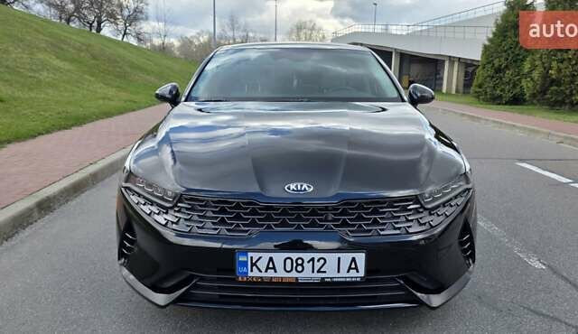 Чорний Кіа K5, об'ємом двигуна 1.6 л та пробігом 14 тис. км за 24000 $, фото 12 на Automoto.ua