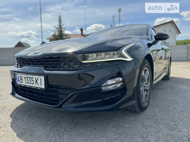 Чорний Кіа K5, об'ємом двигуна 2 л та пробігом 108 тис. км за 22500 $, фото 4 на Automoto.ua