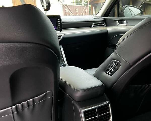 Черный Киа K5, объемом двигателя 2 л и пробегом 98 тыс. км за 27800 $, фото 17 на Automoto.ua