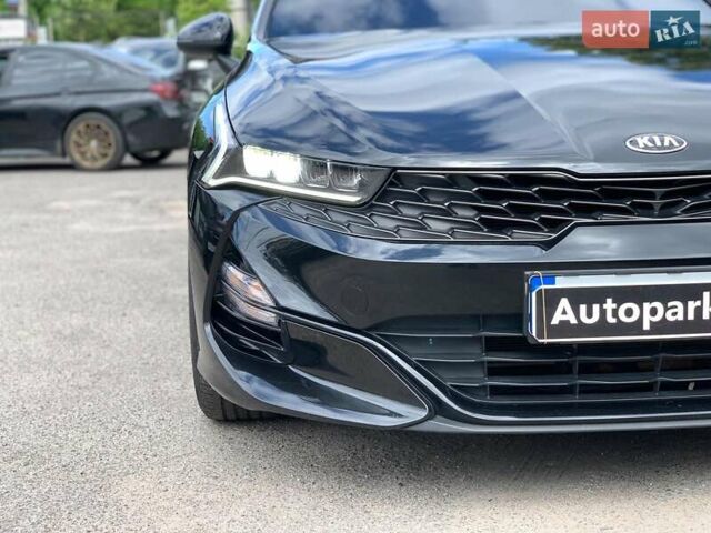 Чорний Кіа K5, об'ємом двигуна 2 л та пробігом 155 тис. км за 21250 $, фото 8 на Automoto.ua