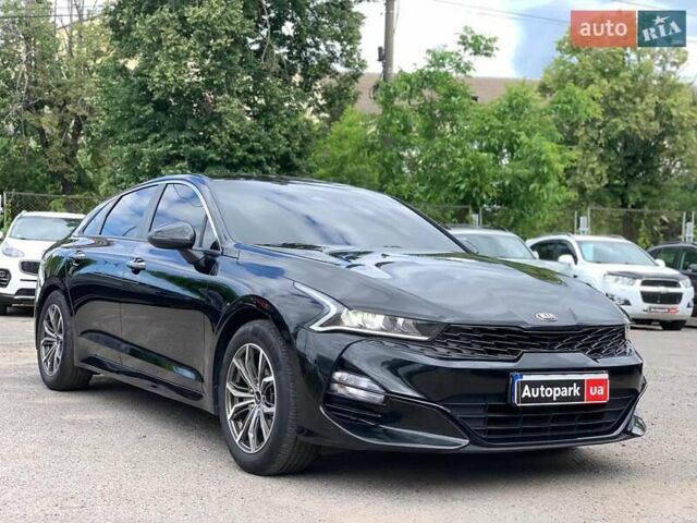 Чорний Кіа K5, об'ємом двигуна 2 л та пробігом 155 тис. км за 21250 $, фото 2 на Automoto.ua