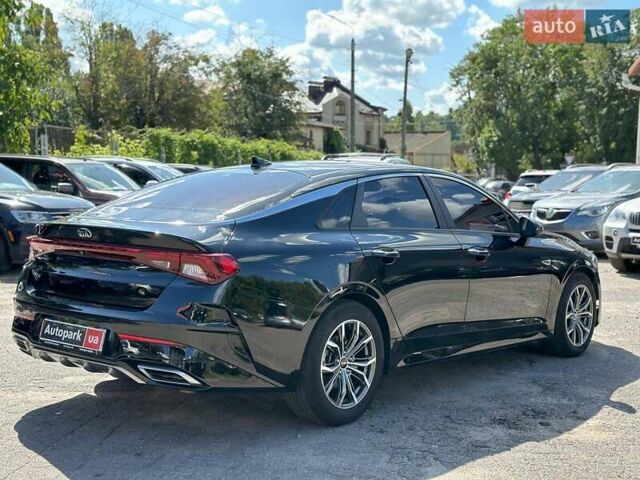 Черный Киа K5, объемом двигателя 2 л и пробегом 155 тыс. км за 21490 $, фото 4 на Automoto.ua